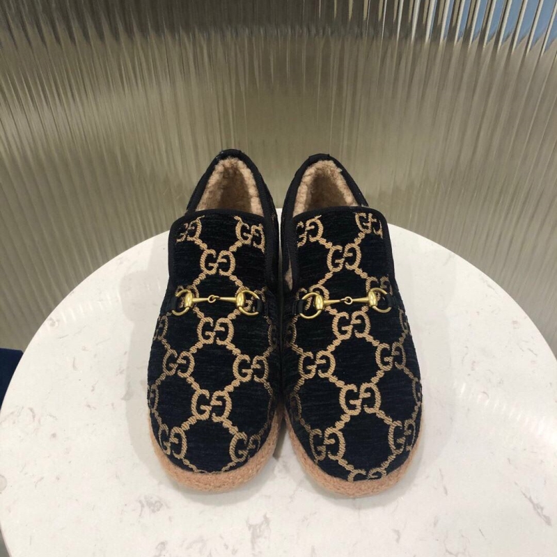 G*u*i casual shoes